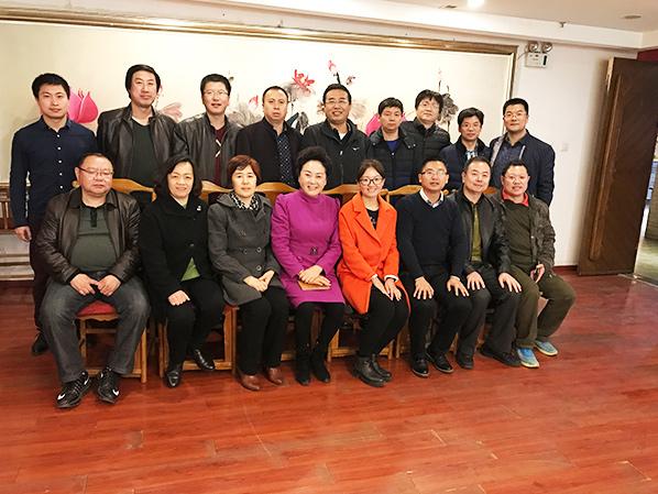 聯(lián)合無錫正大公司舉辦的行業(yè)技術交流會合影